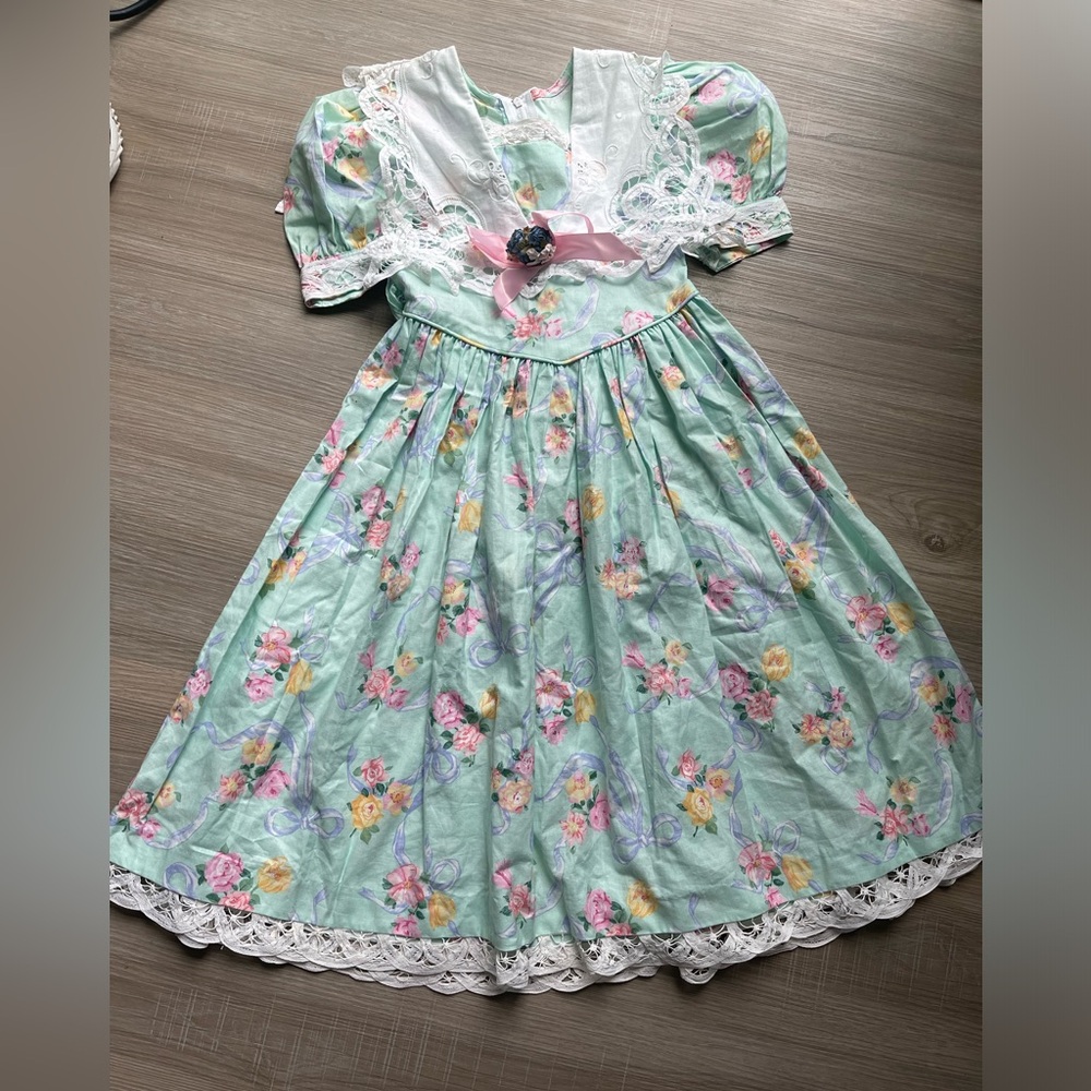 Vintage story look 80 girl dress